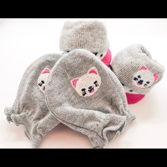 Stepping Stones Socks & Mitts Set - Picture 4 of 5